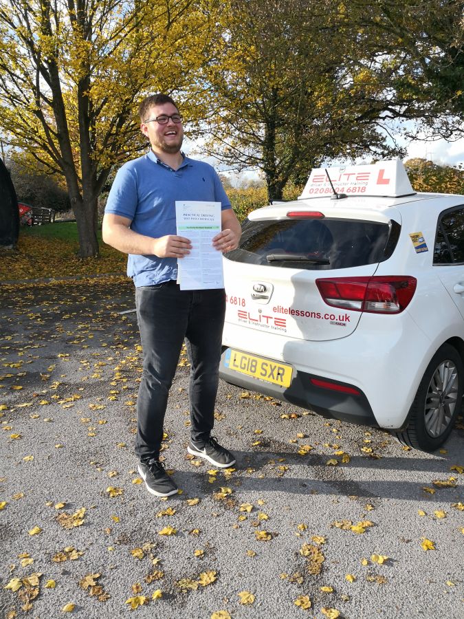 A massive congratulations to Jenny's pupil Aron on passing his #drivingtest in #Redhill first time with only one minor fault! #oneminor #firsttimepass #drivinglessons