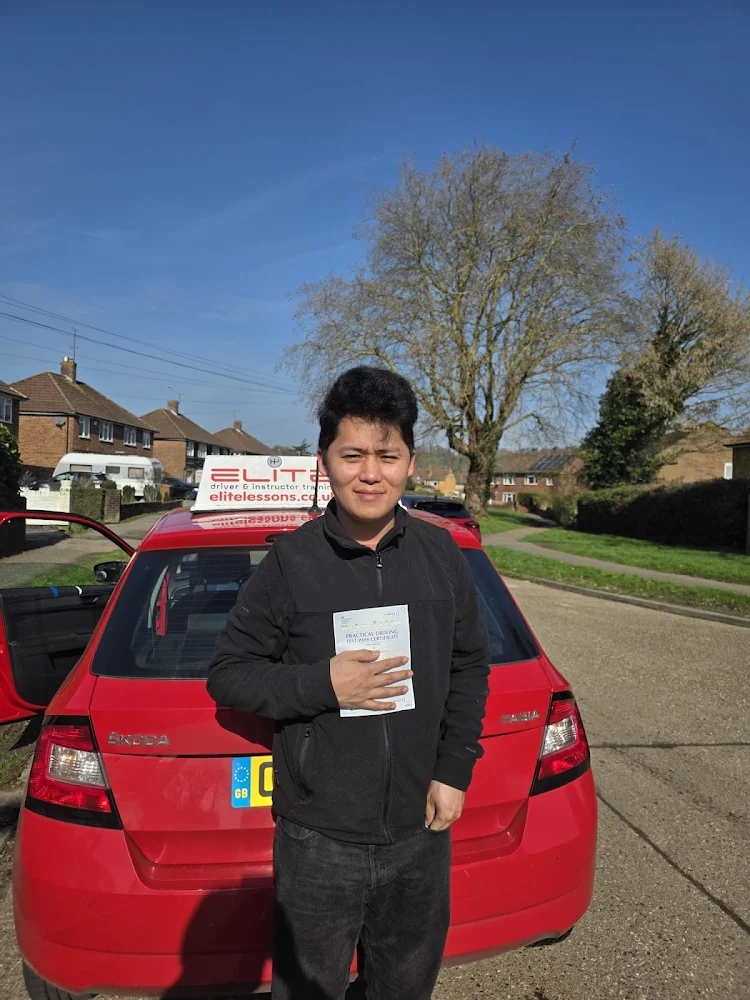 Om raj took manual driving lessons in Redhill with Tasawar Om raj took manual driving lessons in Redhill with Tasawar