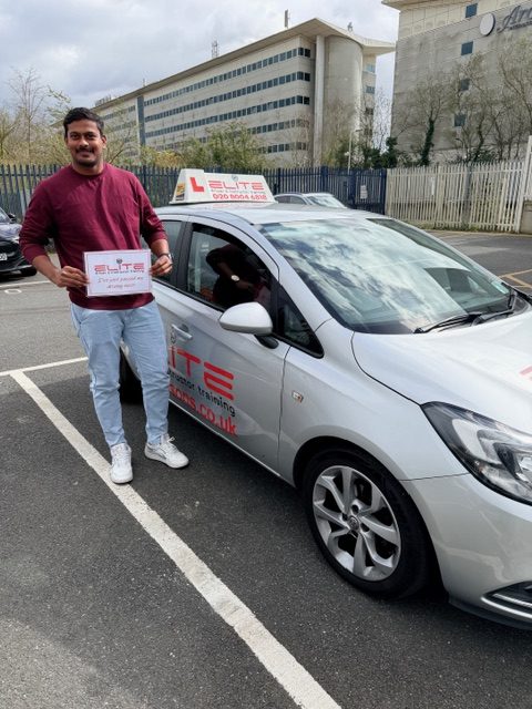 Mano took manual driving lessons in Crawley with Lee