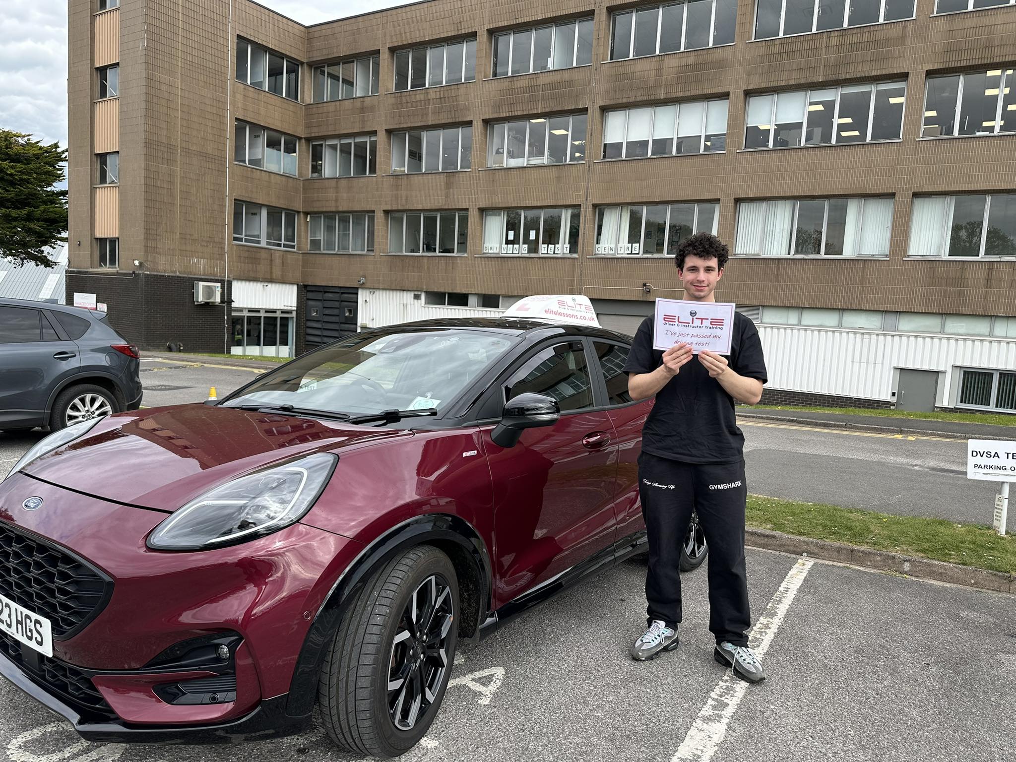 Max took manual driving lessons in Redhill with Jenny Max took manual driving lessons in Redhill with Jenny
