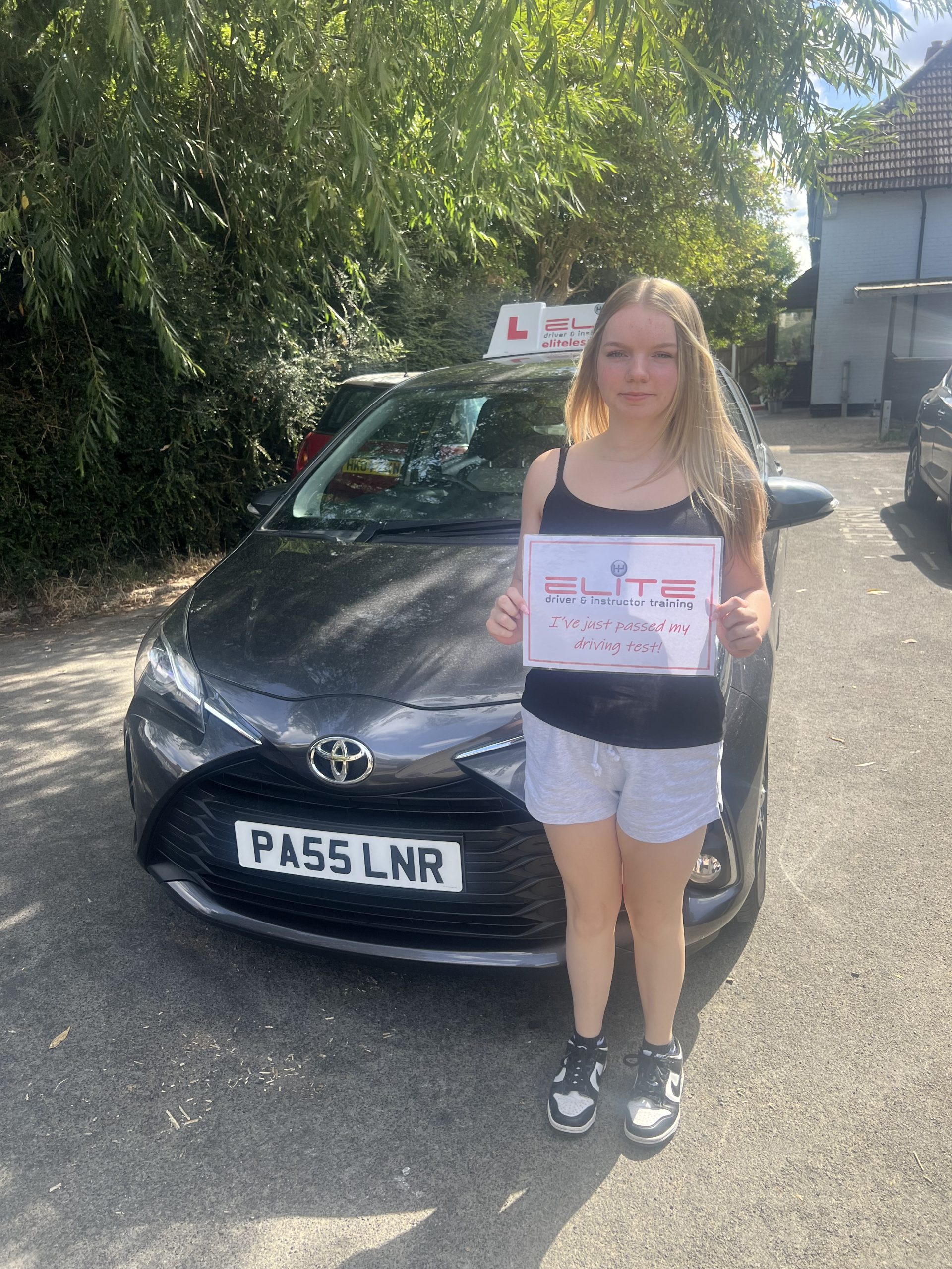 Mia took manual driving lessons in Croydon with Sue Mia took manual driving lessons in Croydon with Sue