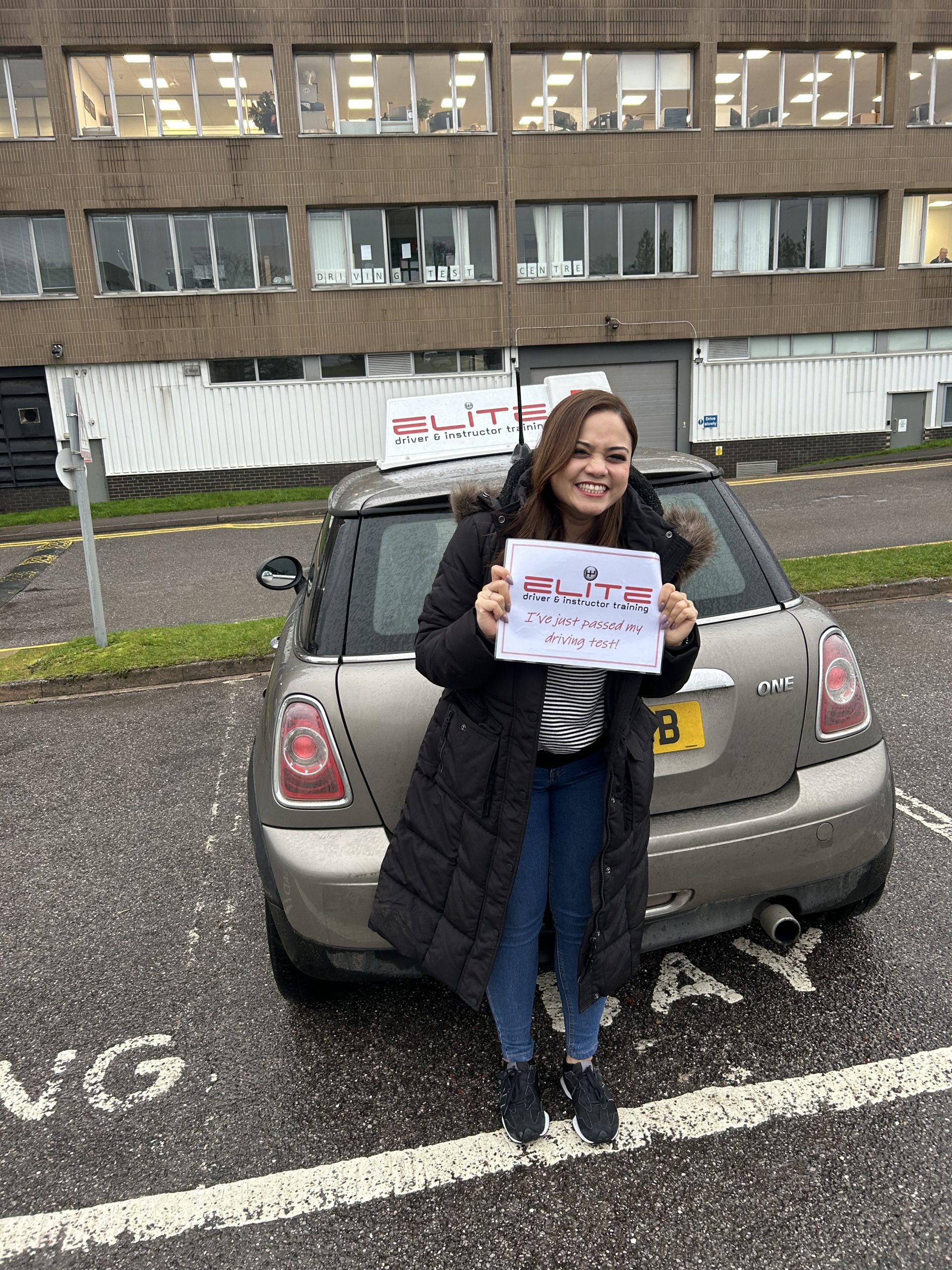 Justina took manual driving lessons with John in Redhill