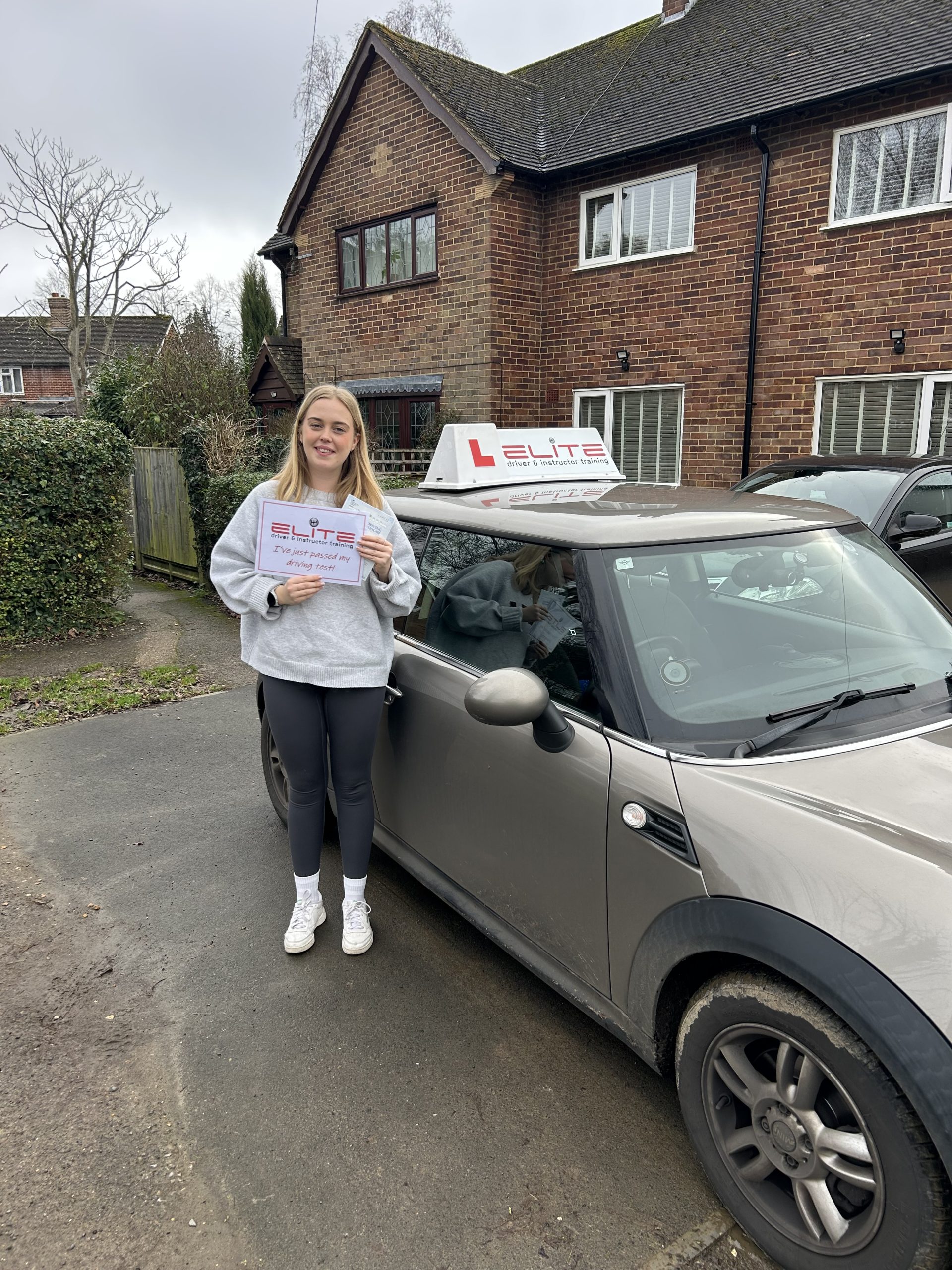 Lauren passed after taking manual driving lessons in Crawley with instructor John