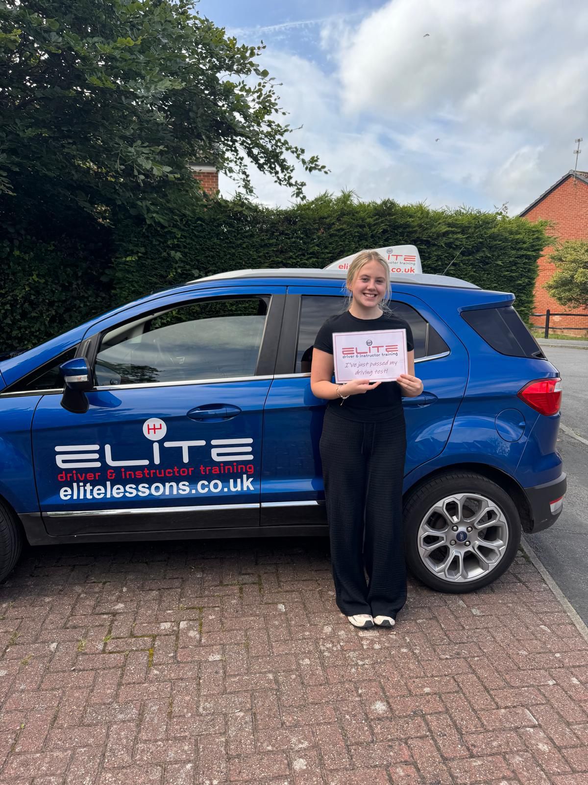 Grace passed after taking automatic driving lessons with instructor Annika in Horsham Grace passed after taking automatic driving lessons with instructor Annika in Horsham