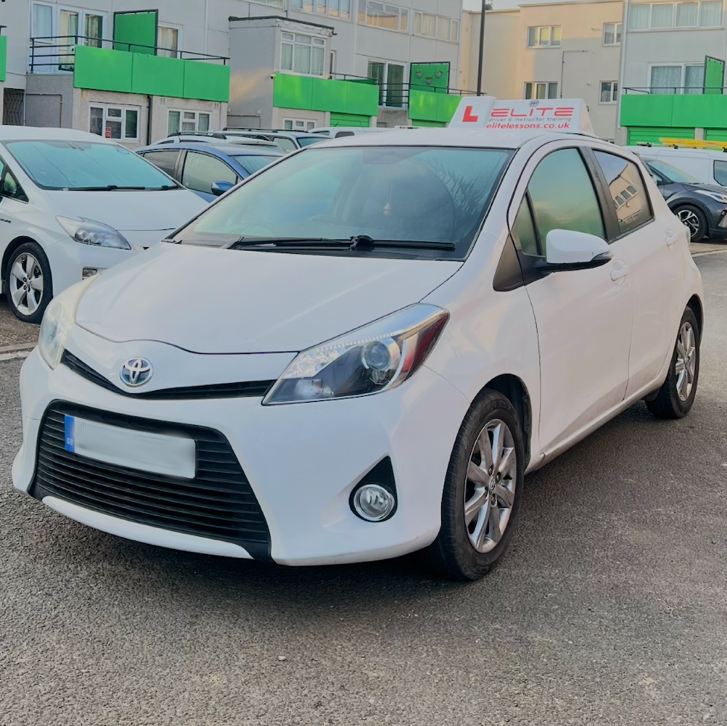 Taj Ahmad's automatic Toyota Yaris, driving lessons Redhill